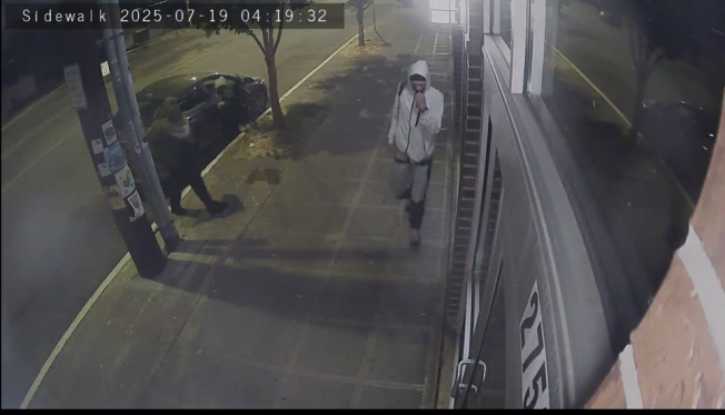 CRIME WATCH: Burglary attempt at West Seattle Arcade