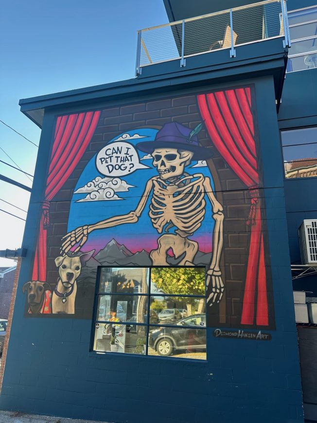 WEST SEATTLE HALLOWEEN: Desmond Hansen’s newest mural fits the season
