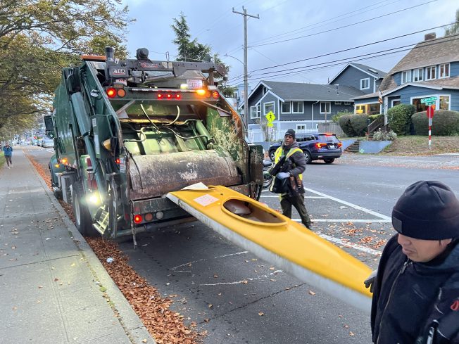 READER REPORT: Abandoned kayak cleared from Alki